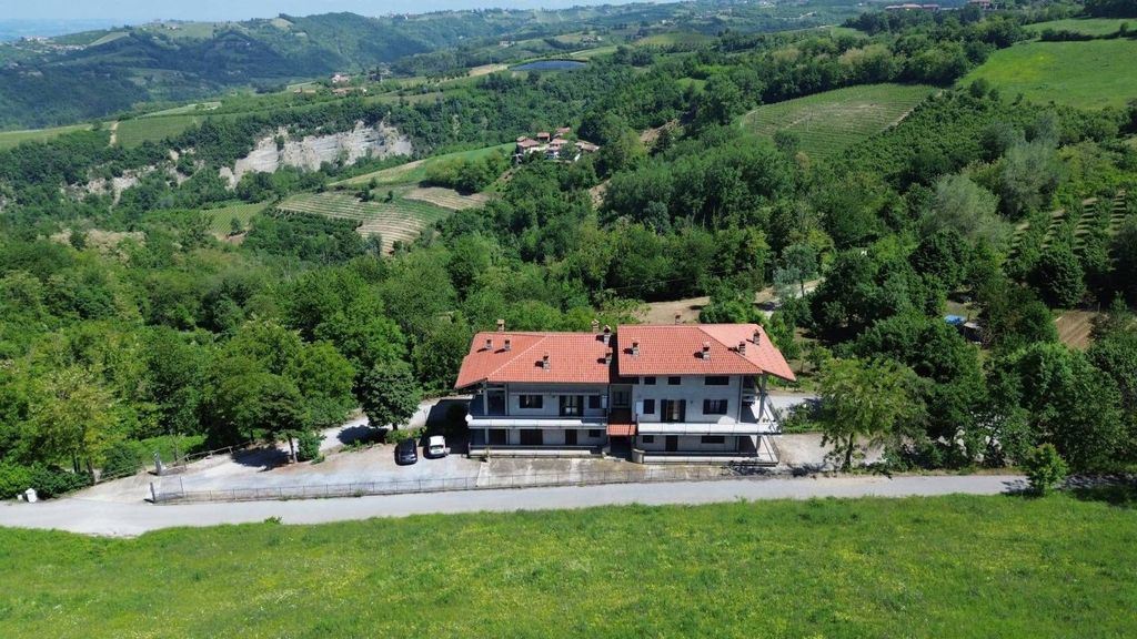 Casa – Roddino - Vista 3