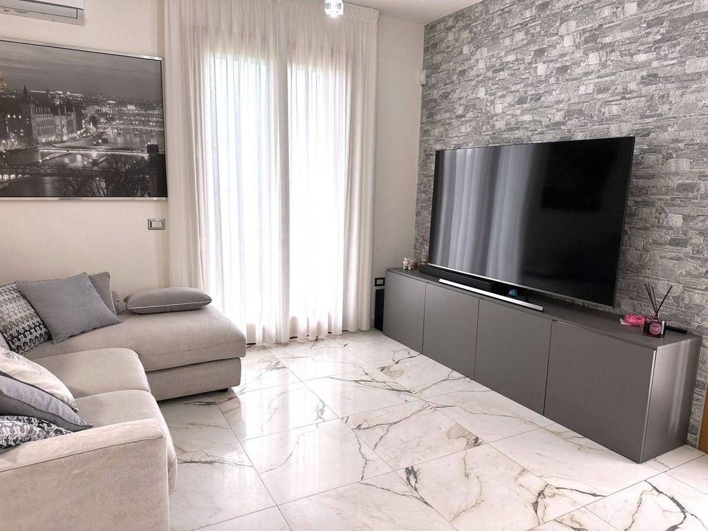 House in San Miniato - View 3