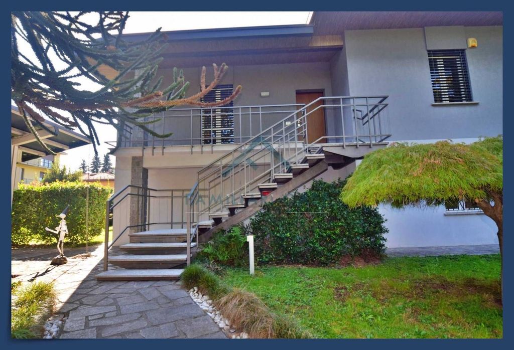 Casa – Buguggiate - Vista 3