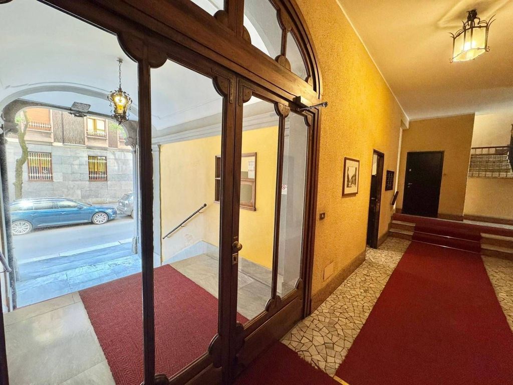 5 room luxury Apartment for sale in Via Sant'Eufemia, Milan, Lombardy - Vista 3
