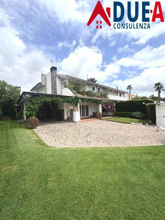 Luxury Villa for sale in Via Lago Patria, Giugliano in Campania, Campania - Vista 3