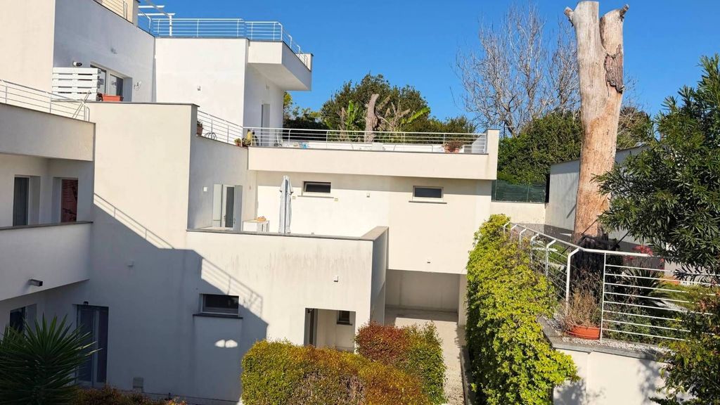 3 room luxury Flat for sale in Via Elleri, 16, Procida, Campania - Vista 3