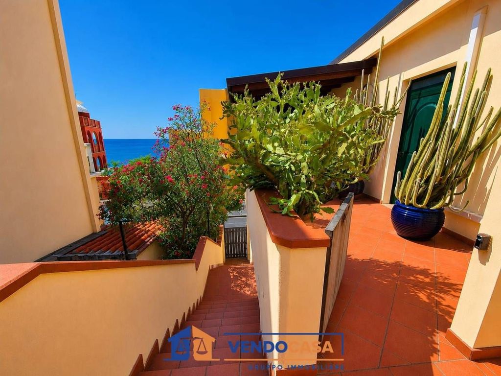 Appartamento – Finale Ligure - Vista 3