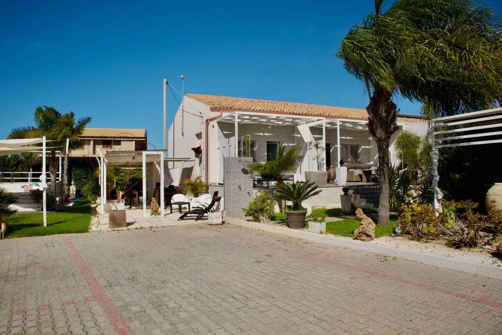 House in Ragusa - View 3