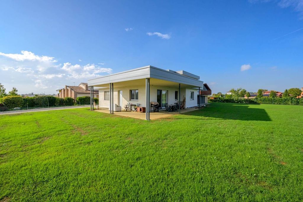 3 room luxury Villa for sale in Via Lucio Dalla, Noceto, Emilia-Romagna - View 3