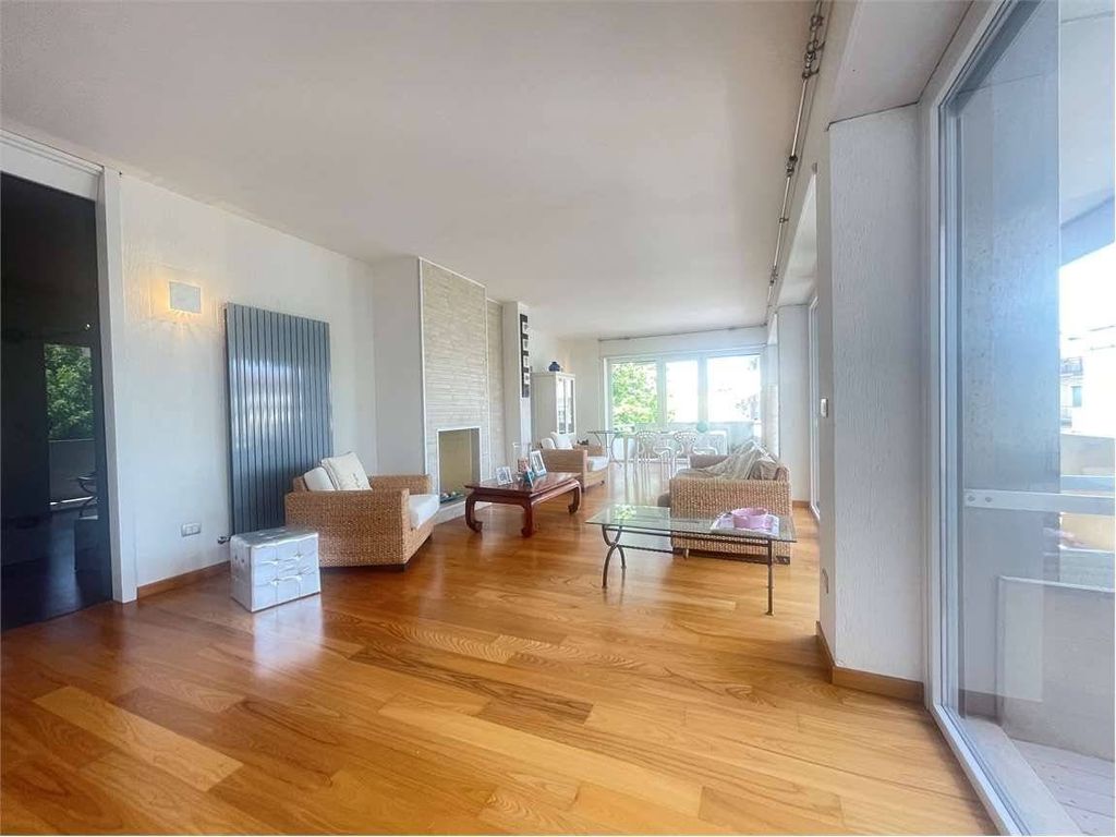 Luxury Flat for sale in Viale Nino Bixio, 3, Riccione, Emilia-Romagna - Vista 3