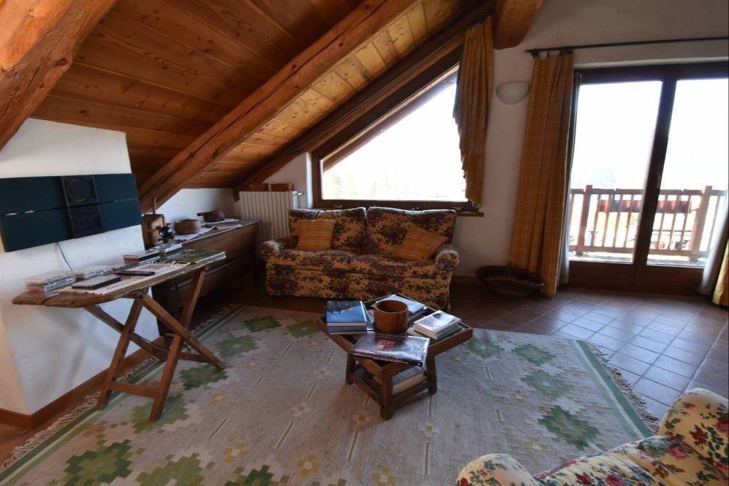 3 room luxury Flat for sale in Frazione Champlas Seguin, 13, Cesana Torinese, Piedmont - Vista 3