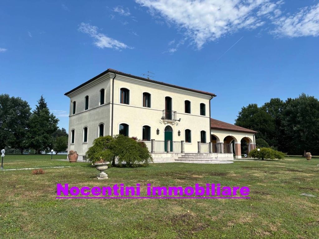Luxury Villa for sale in Vicenza, Italy - Vista 3