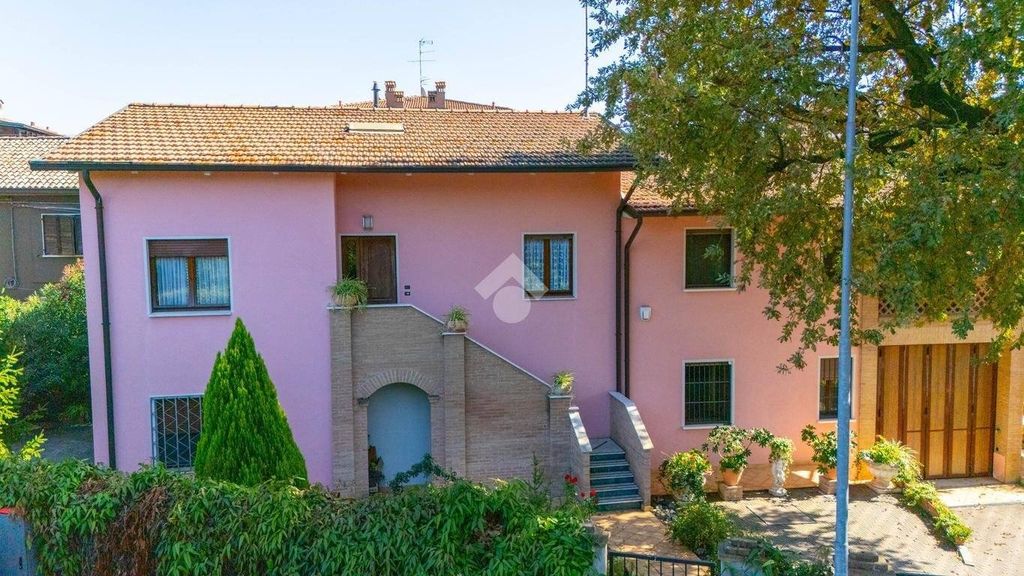 5 bedroom luxury Villa for sale in Via per Salvaterra, Rubiera, Provincia di Reggio Emilia, Emilia-Romagna - View 3