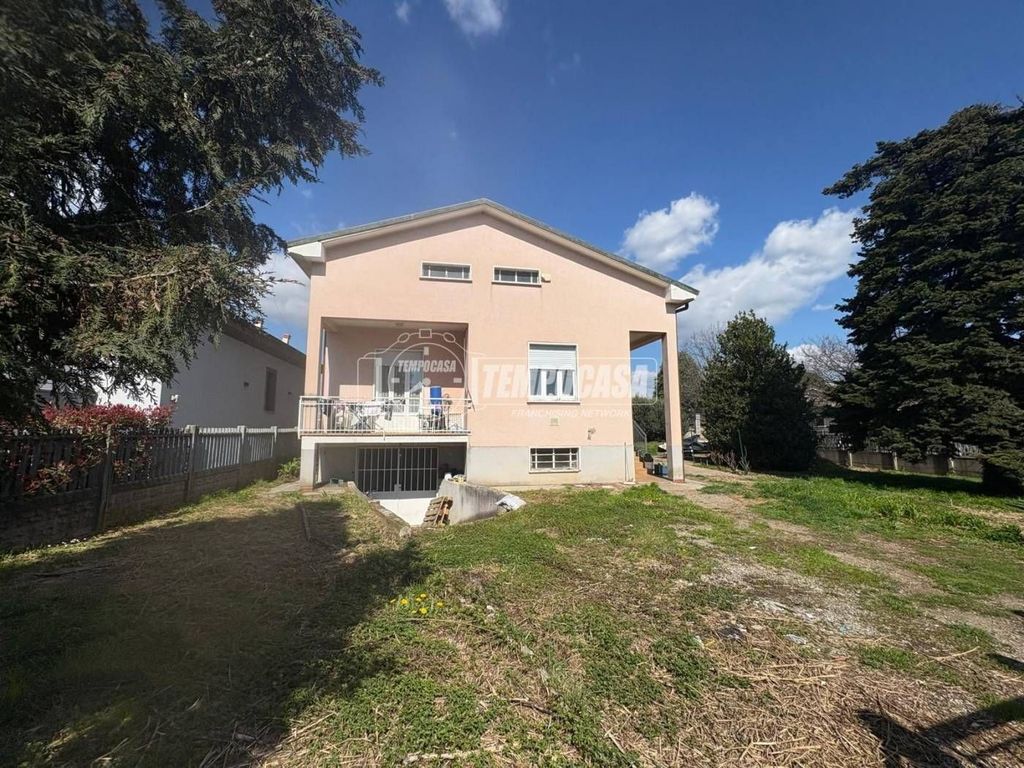 Casa – Cogliate - Vista 3