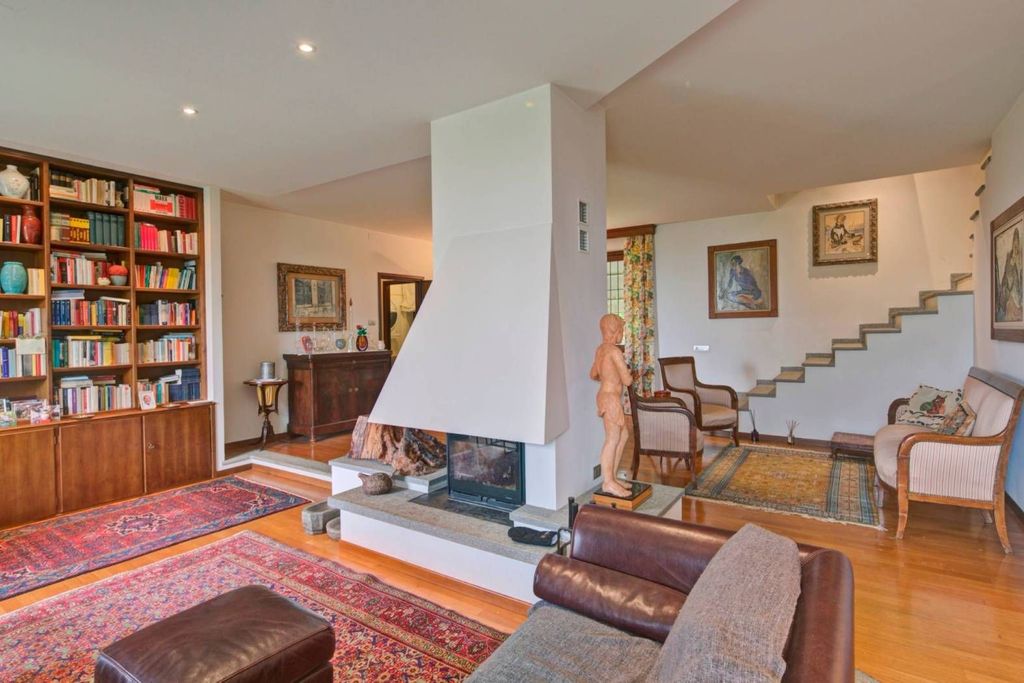 Luxury Villa for sale in Strada Belmonte, 3, Moncalieri, Province of Turin, Piedmont - View 3