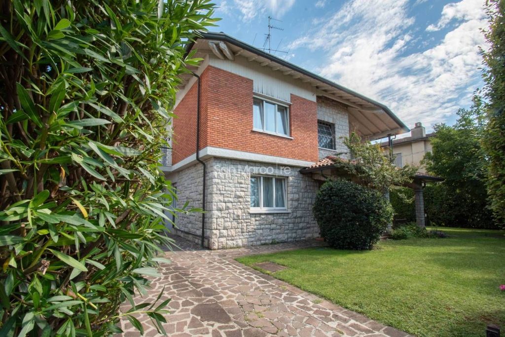 House in Gussago - View 3
