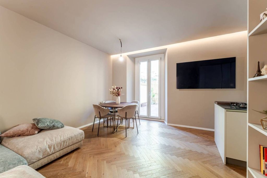 4 room luxury Apartment for sale in Via San Calocero, Milan, Lombardy - Vista 3