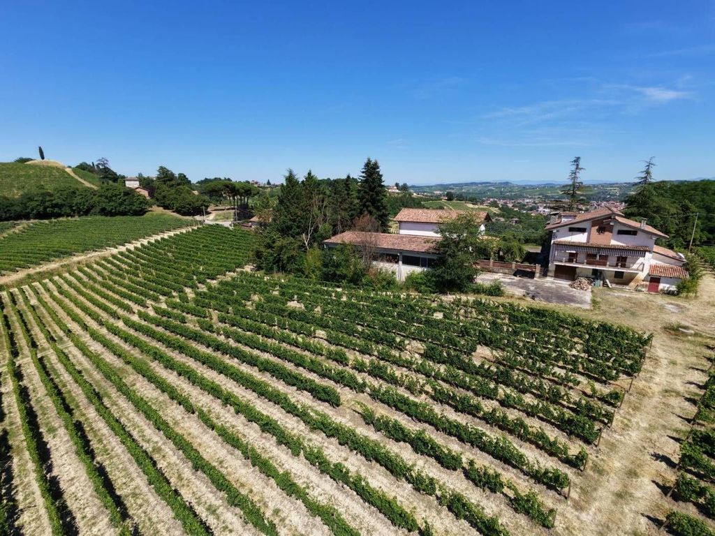 3 bedroom luxury Villa for sale in Nizza Monferrato, Italy - View 3