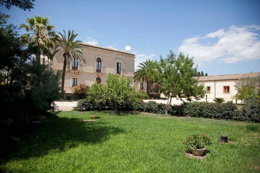 House in Caltagirone - View 4