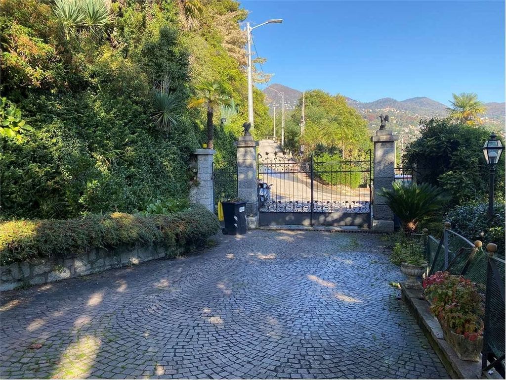 Luxury Villa for sale in via al Monterosso, Verbania, Piedmont - Vista 4