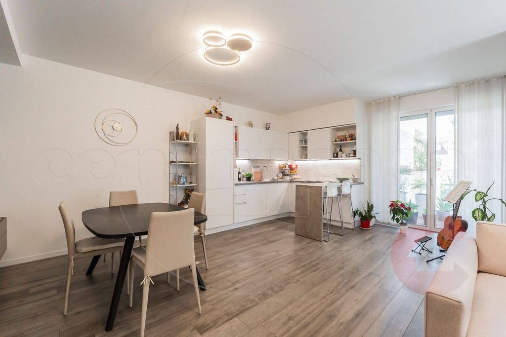 3 room luxury Apartment for sale in Via della Concordia, Busto Arsizio, Lombardy - Vista 4
