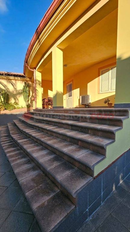 Luxury Villa for sale in via Giuseppe di Vittorio, 7, Montepaone, Provincia di Catanzaro, Calabria - Vista 4