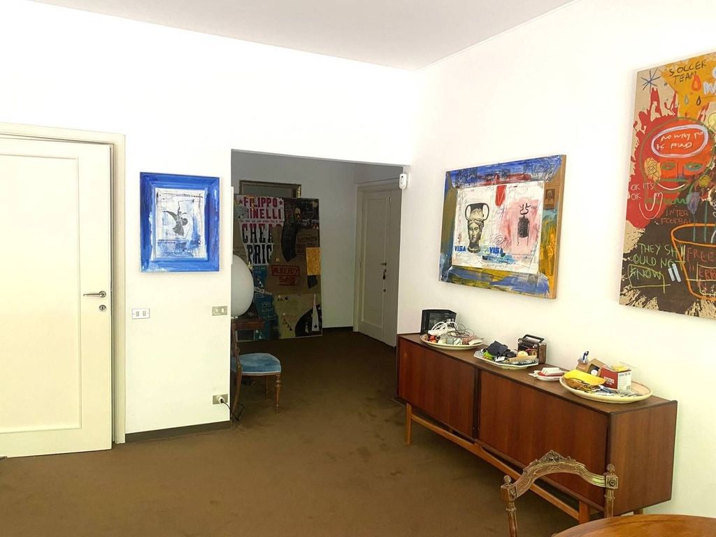 5 room luxury Flat for sale in Rome, Latium - Vista 4