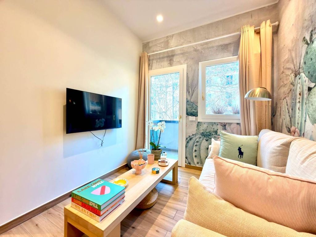 Luxury Flat for sale in Via Luigi Anelli, 15, Milan, Lombardy - View 4