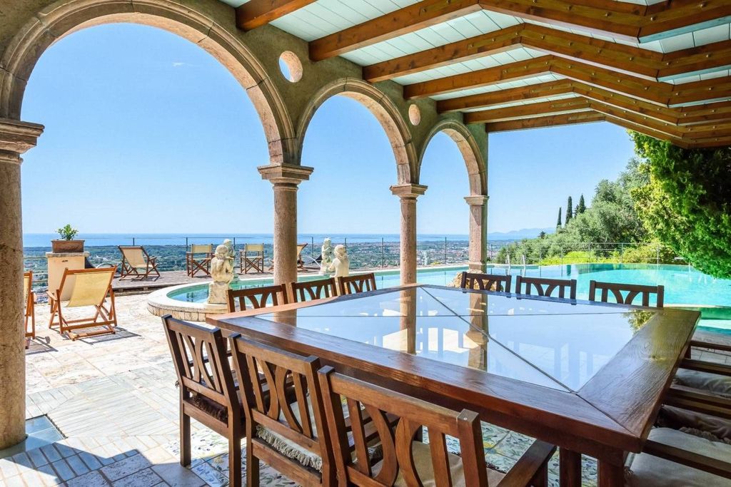House in Pietrasanta - View 4