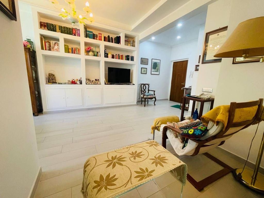 4 room luxury Flat for sale in Via Alessandro Manzoni, Naples, Campania - Vista 4