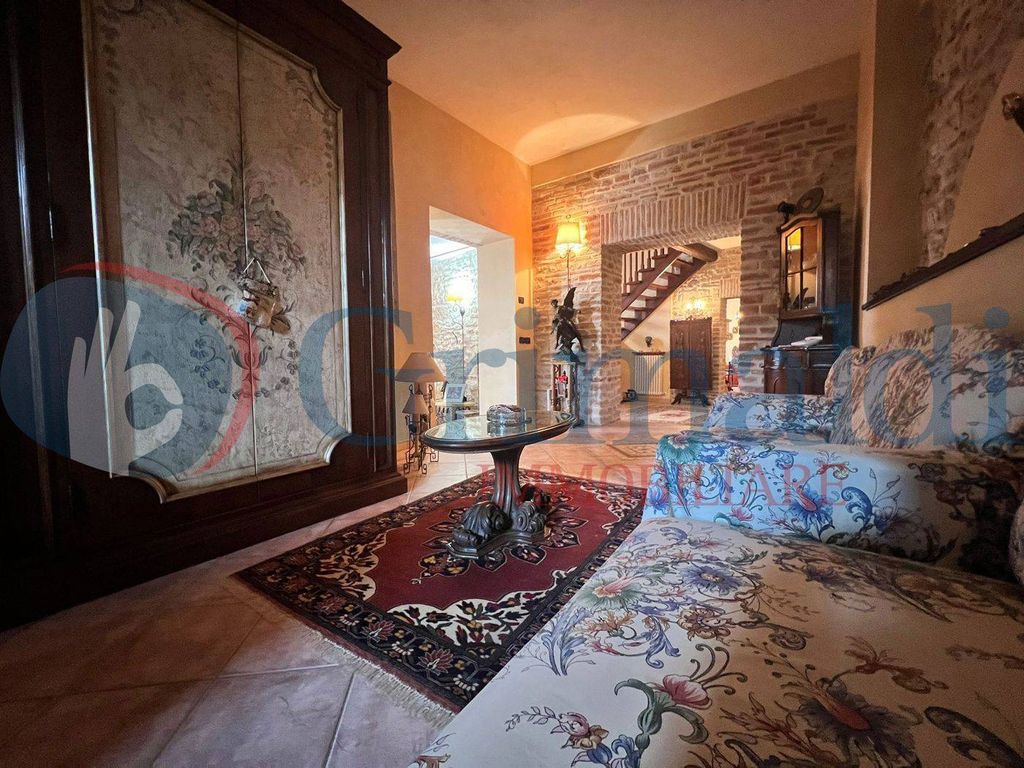 Luxury Villa for sale in via Giuseppe Garibaldi, Corciano, Provincia di Perugia, Umbria - Vista 4