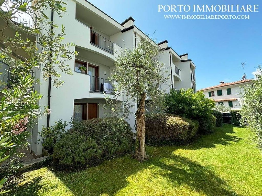 2 bedroom luxury Apartment for sale in Malcesine, Italy - Vista 4