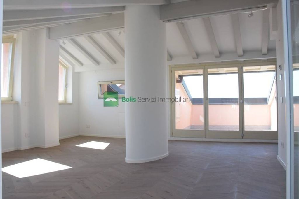 Apartment in Bergamo, Città Alta - Vista 4