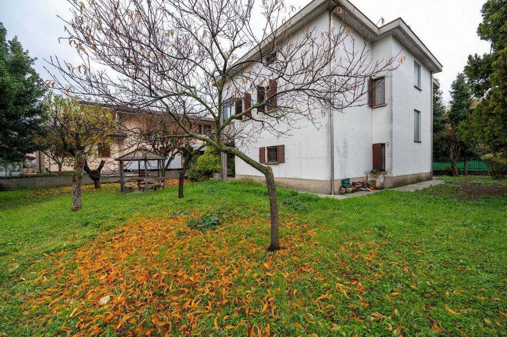 5 room luxury House for sale in Via Ettore Regalia, 3, Parma, Emilia-Romagna - Vista 4