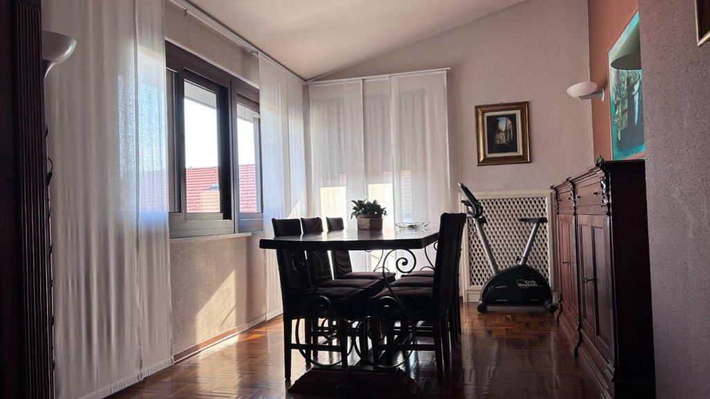 6 bedroom luxury Villa for sale in Via Gribaudia, 11, Settimo Torinese, Province of Turin, Piedmont - View 5