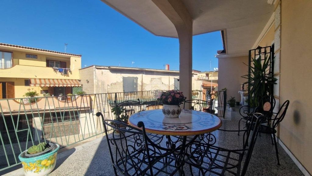 House in Frattamaggiore - View 5