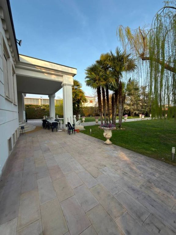 House in Piacenza - View 5