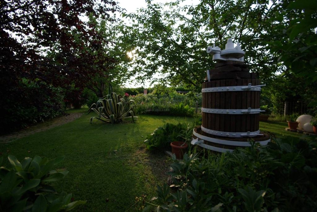 Luxury Villa for sale in Via Guido Cavalcanti, San Giustino, Provincia di Perugia, Umbria - View 5