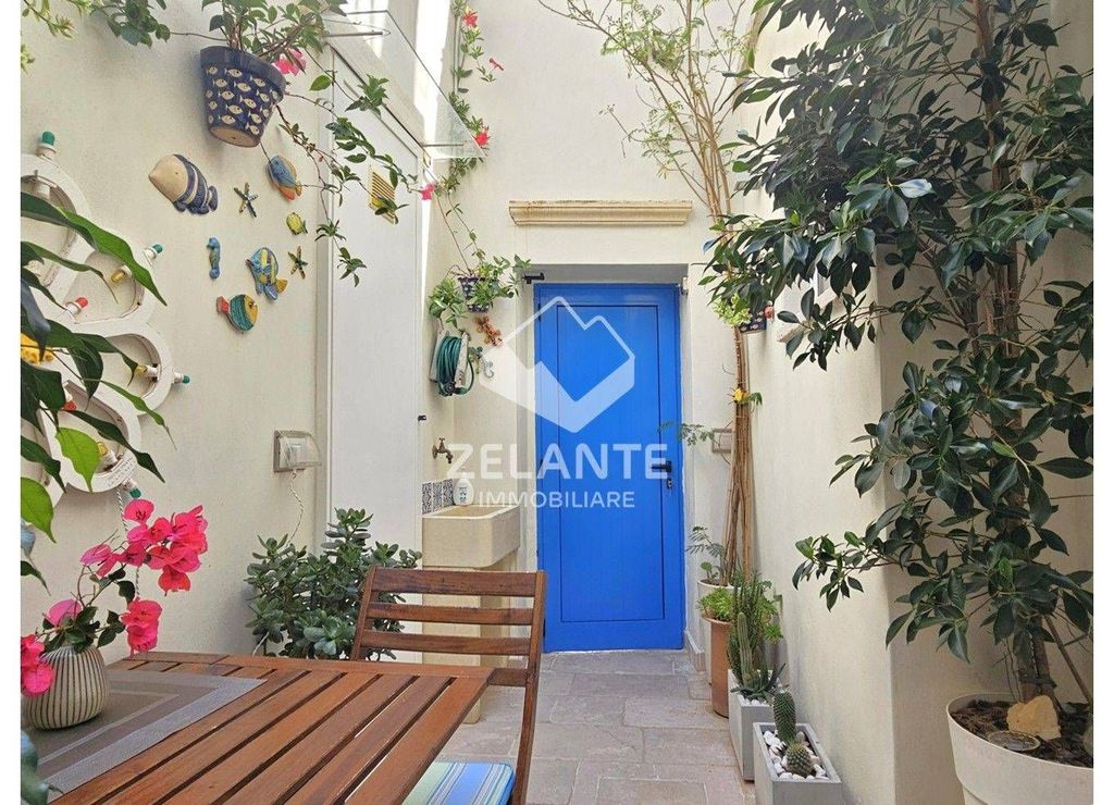 2 bedroom luxury House for sale in Via Giuseppe Melorio, Otranto, Provincia di Lecce, Apulia - View 5