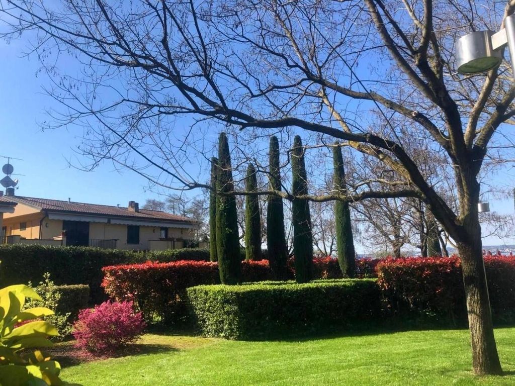 2 room luxury Flat for sale in Via Vittorio Emanuele II, 1, Sirmione, Lombardy - Vista 5