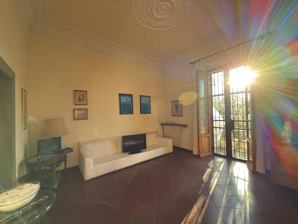 House in Prato - View 5