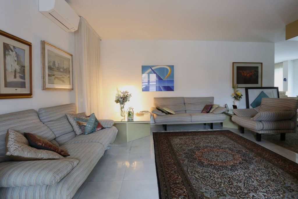 4 bedroom luxury Apartment for sale in Via Della Malvasia, Trento, Trentino-Alto Adige - Vista 5