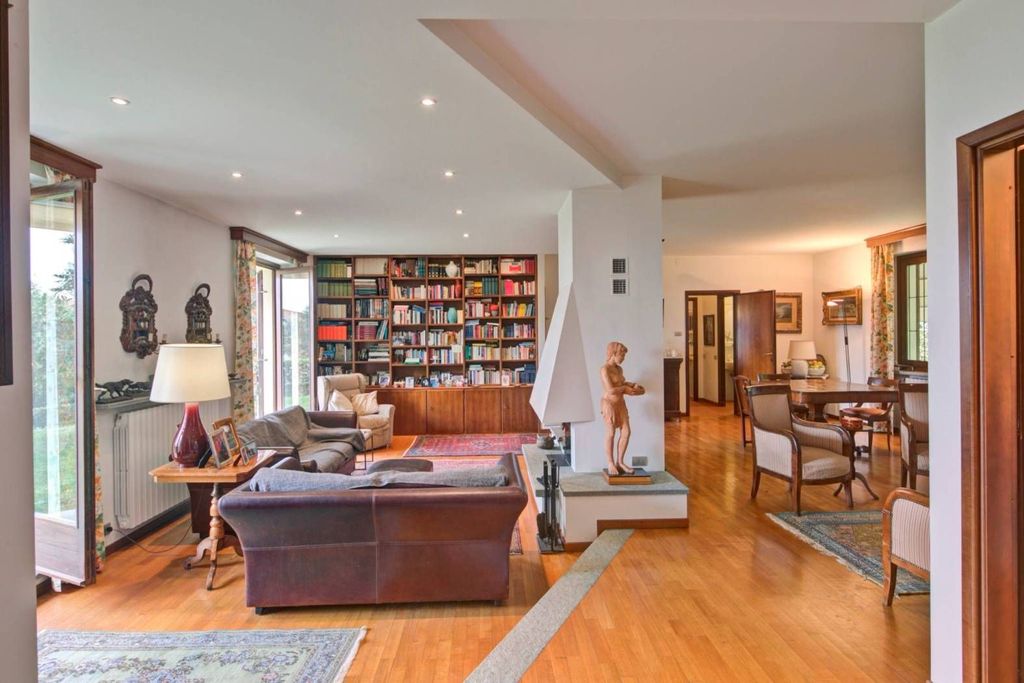 Luxury Villa for sale in Strada Belmonte, 3, Moncalieri, Province of Turin, Piedmont - View 5