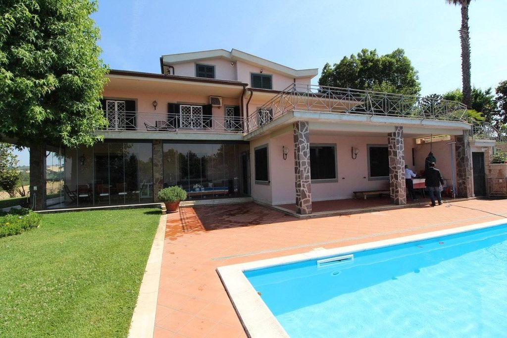 Luxury Villa for sale in Via Pian delle Ginestre, Sacrofano, Latium - Vista 5