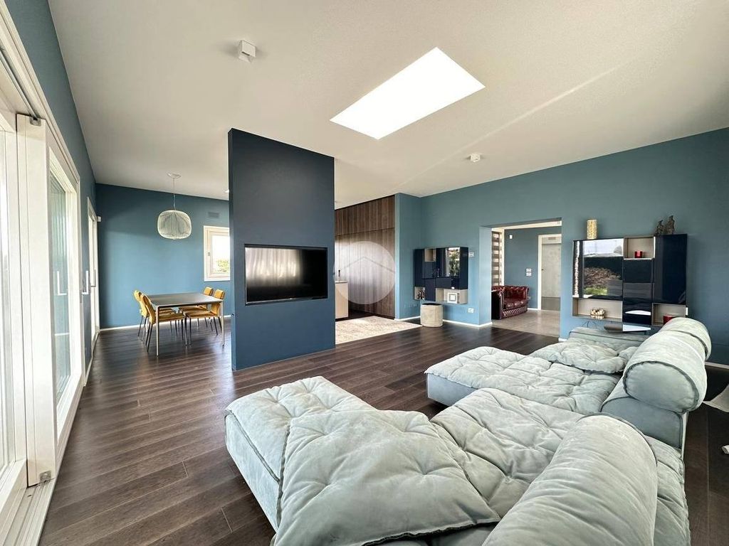 5 room luxury Villa for sale in Via Italo Calvino, 26, Mairano, Provincia di Brescia, Lombardy - Vista 5