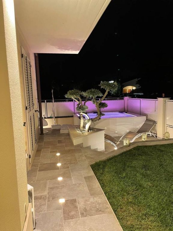 Luxury Flat for sale in Via dei Cipressi, 39, Montignoso, Provincia di Massa-Carrara, Tuscany - Vista 5