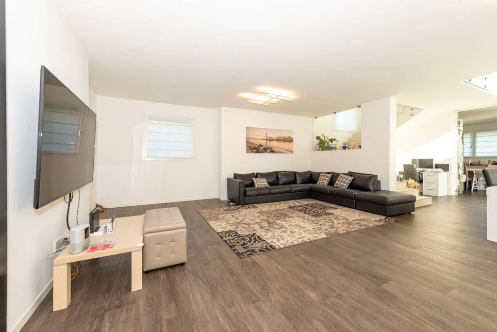 Luxury Villa for sale in Via Arno, 29, Jesolo, Venice, Veneto - View 5