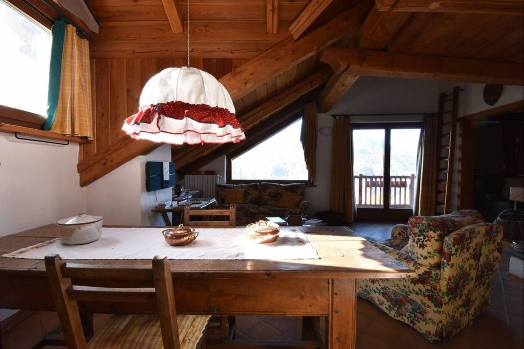 3 room luxury Flat for sale in Frazione Champlas Seguin, 13, Cesana Torinese, Piedmont - Vista 5