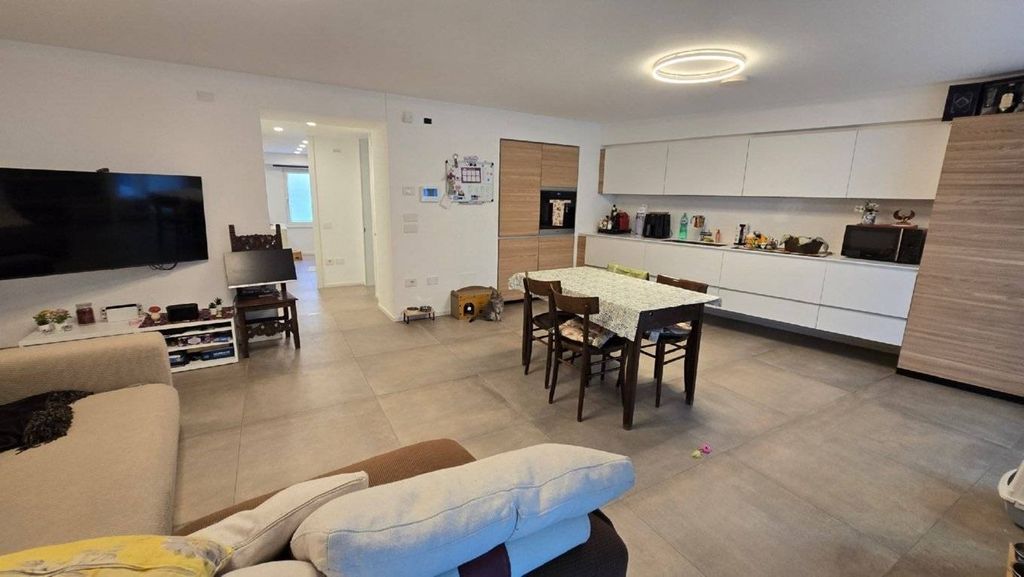 4 room luxury House for sale in Via Giovanni Segatini, 44, Drena, Trentino-Alto Adige - Vista 5