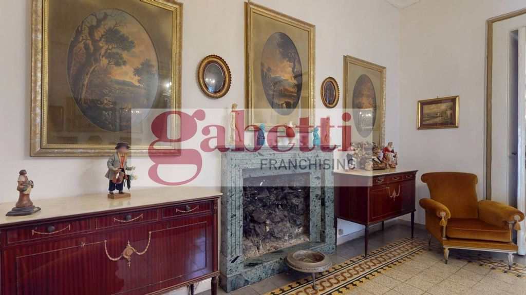 Luxury Apartment for sale in Vico Santo Spirito, Naples, Campania - Vista 5