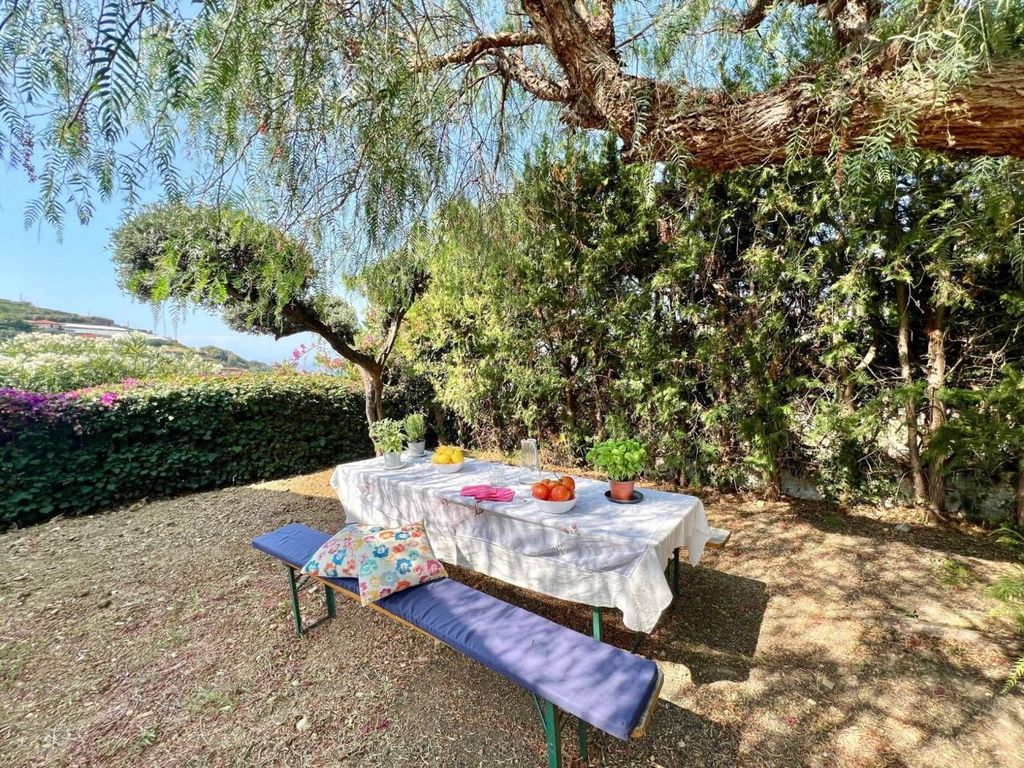 Casa – Santo Stefano al Mare, Cavi - Altro