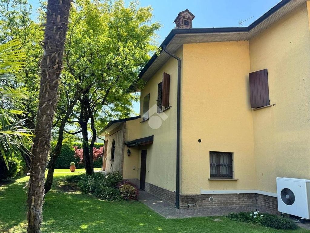 5 room luxury Villa for sale in Via Leonardo Da Vinci, 36, Pandino, Provincia di Cremona, Lombardy - View 6