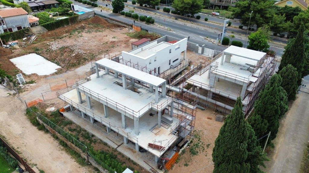 5 room luxury Villa for sale in Via Giuseppe Lanza di Scalea, 2653, Palermo, Sicily - Aanzicht 6