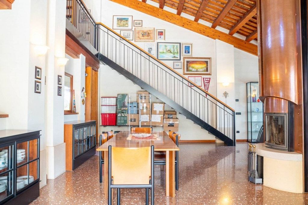 Casa – Este - Altro